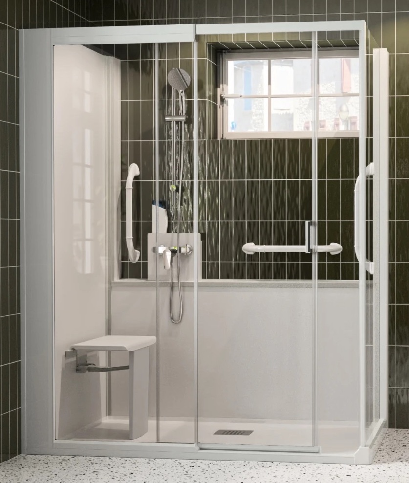 Zoom : boîtier de robinetterie et porte-flacons intégré